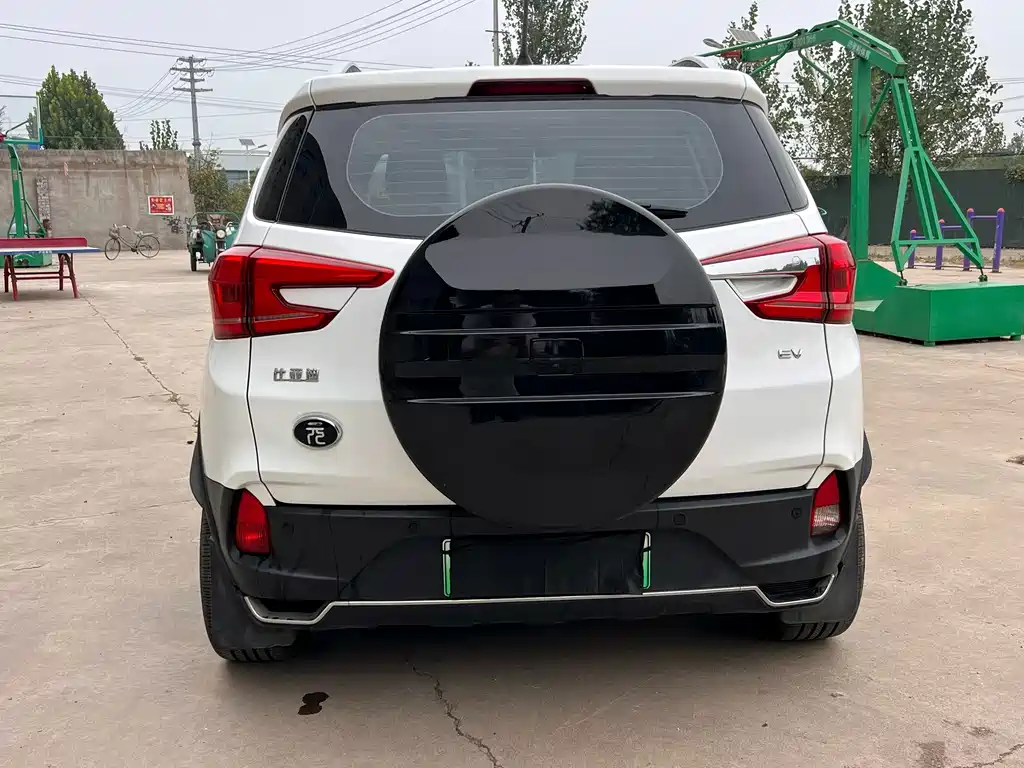 BYD Yuan EV — миниатюра 5
