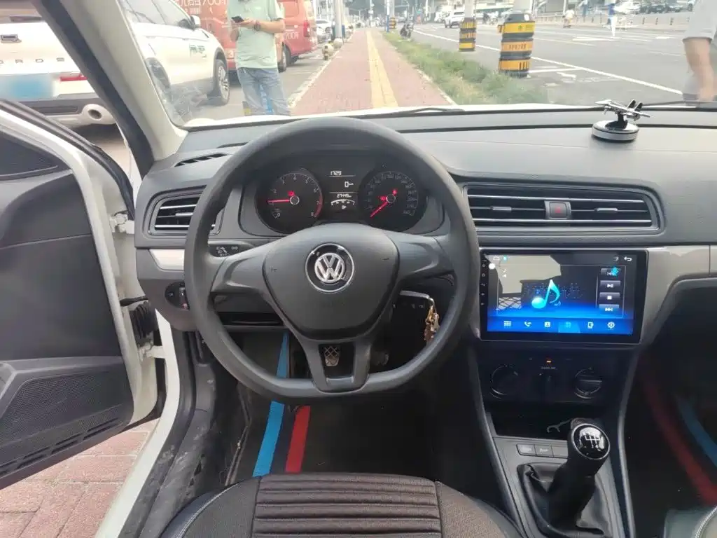 Volkswagen Lavida — миниатюра 6