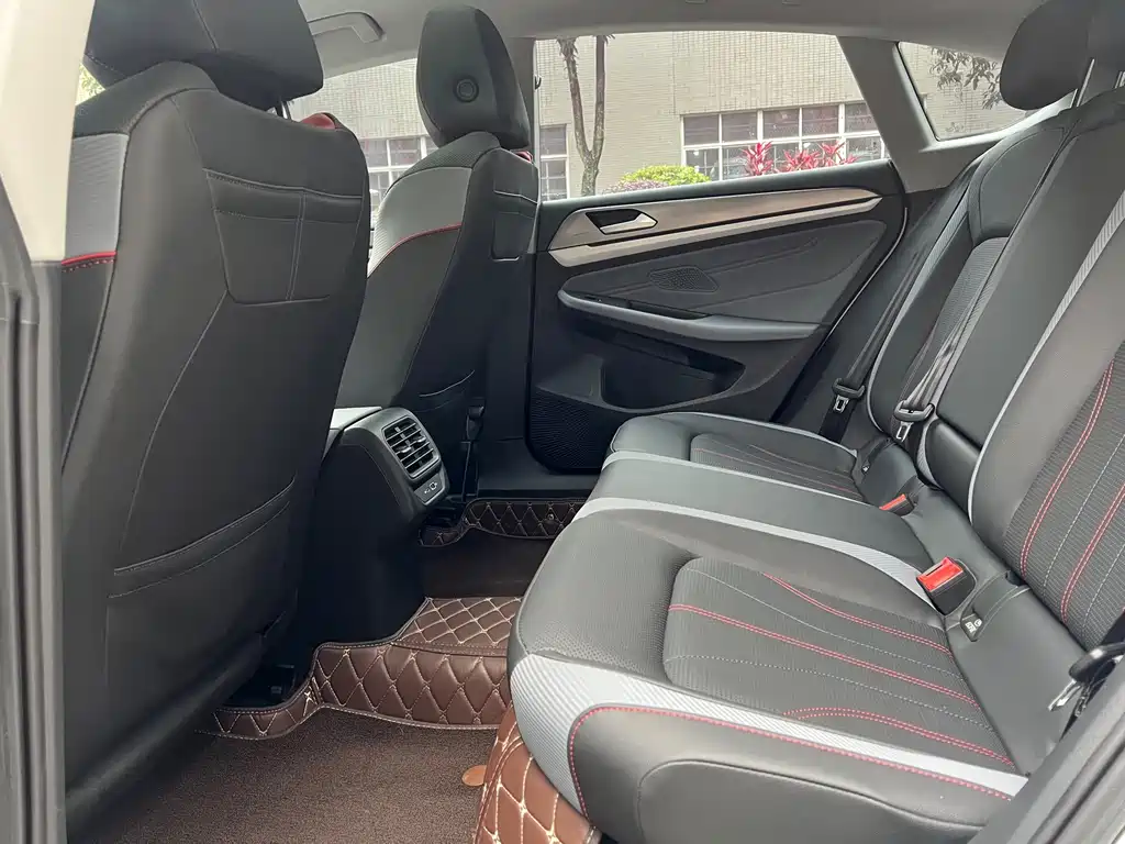 Volkswagen Lamando — миниатюра 6