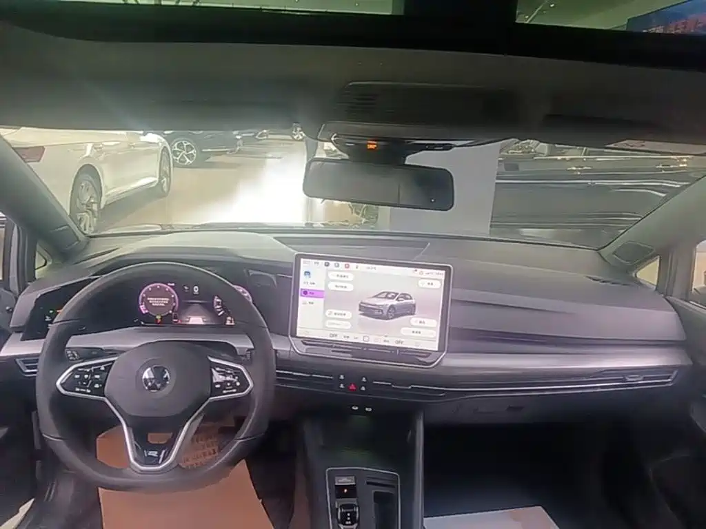 Volkswagen Golf — миниатюра 10
