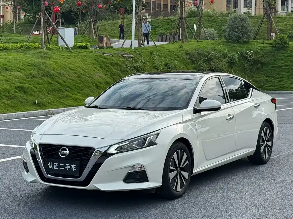 Купить Nissan Teana