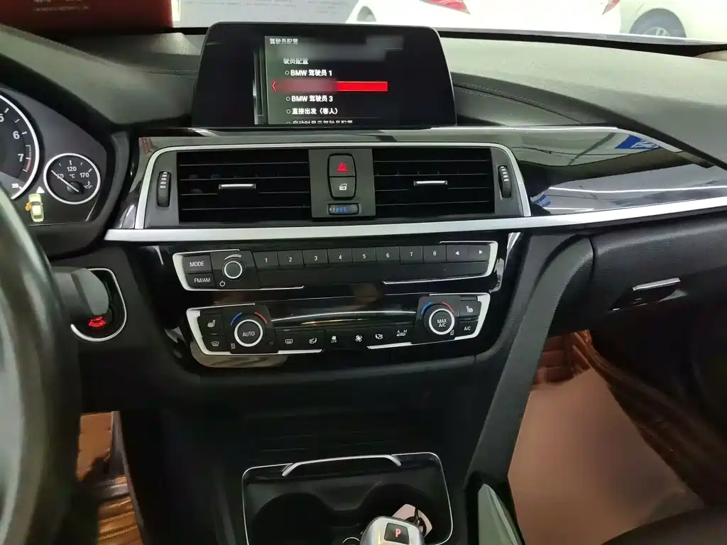 BMW 3 Series — миниатюра 6