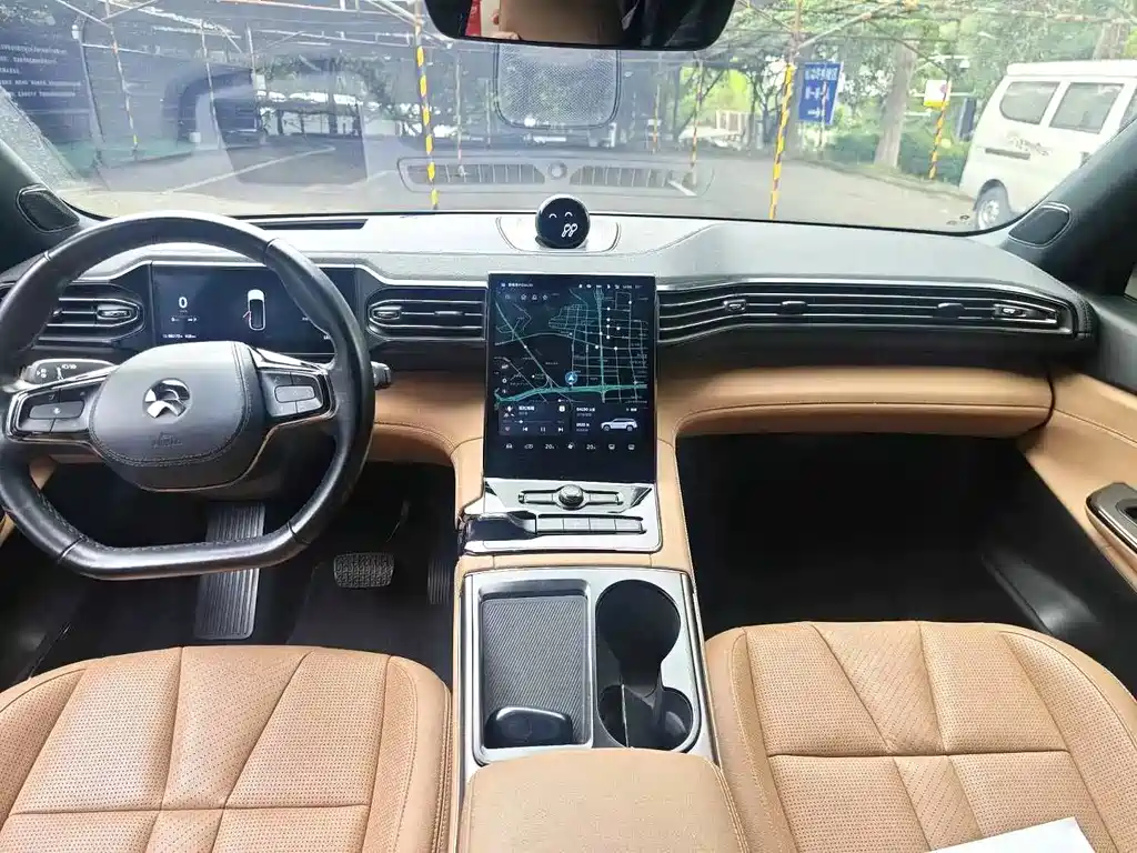NIO ES8 — миниатюра 6