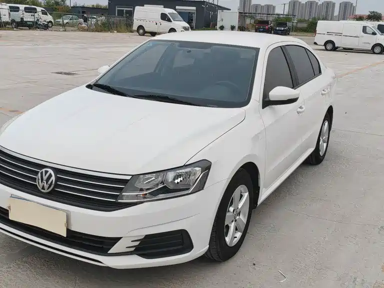Volkswagen Lavida — миниатюра 2