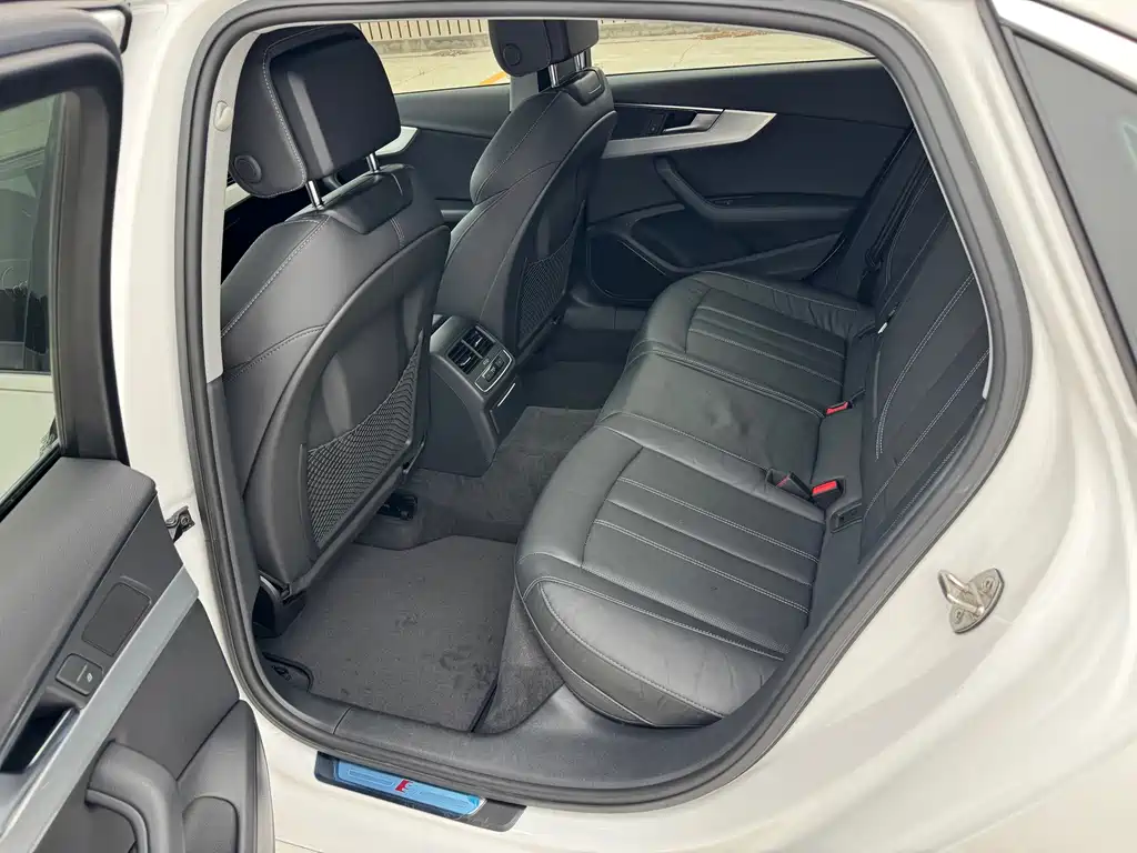 Audi A4L — миниатюра 16
