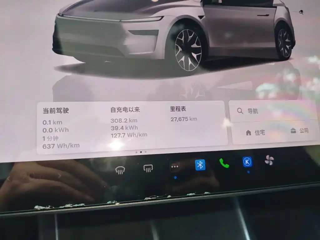Tesla Model Y L — миниатюра 12