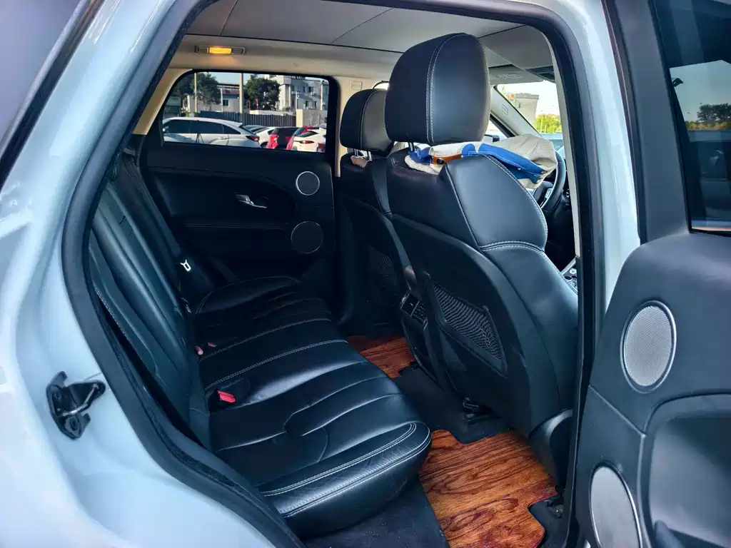 Land Rover Evoque (Import) — миниатюра 19