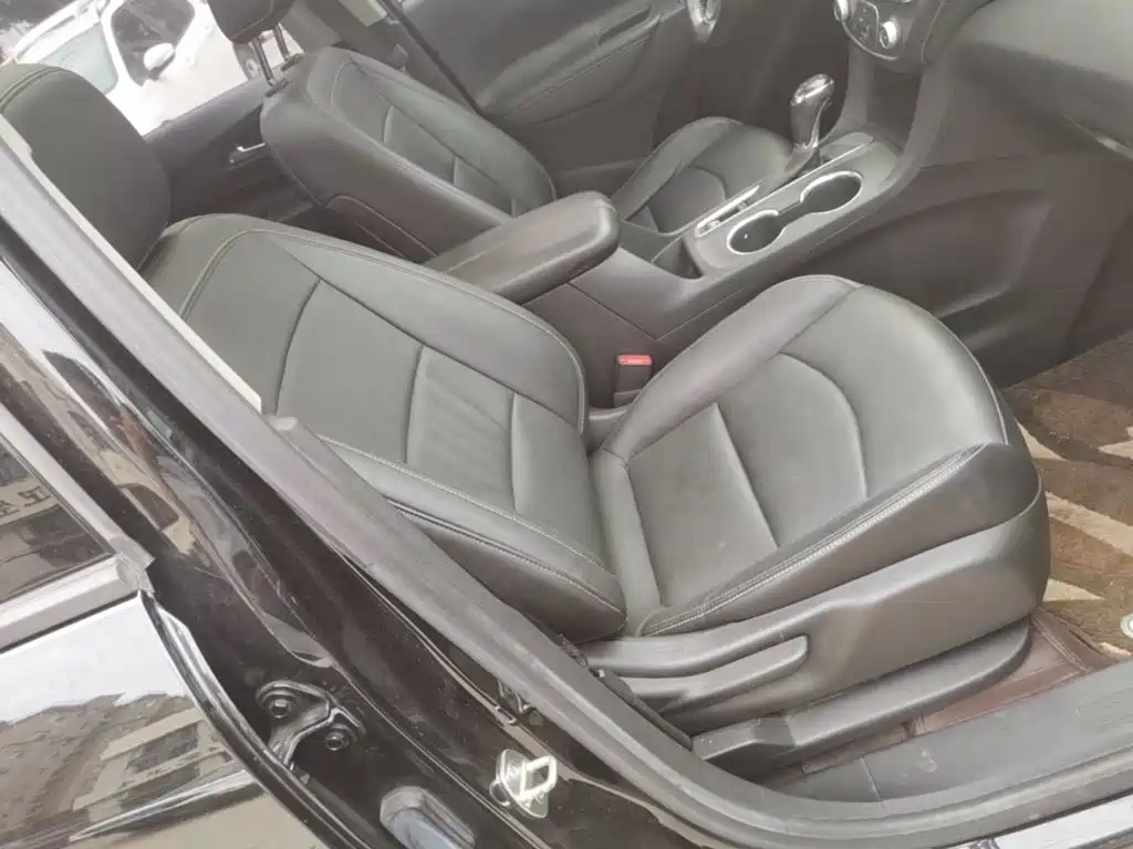 Chevrolet Equinox — миниатюра 25