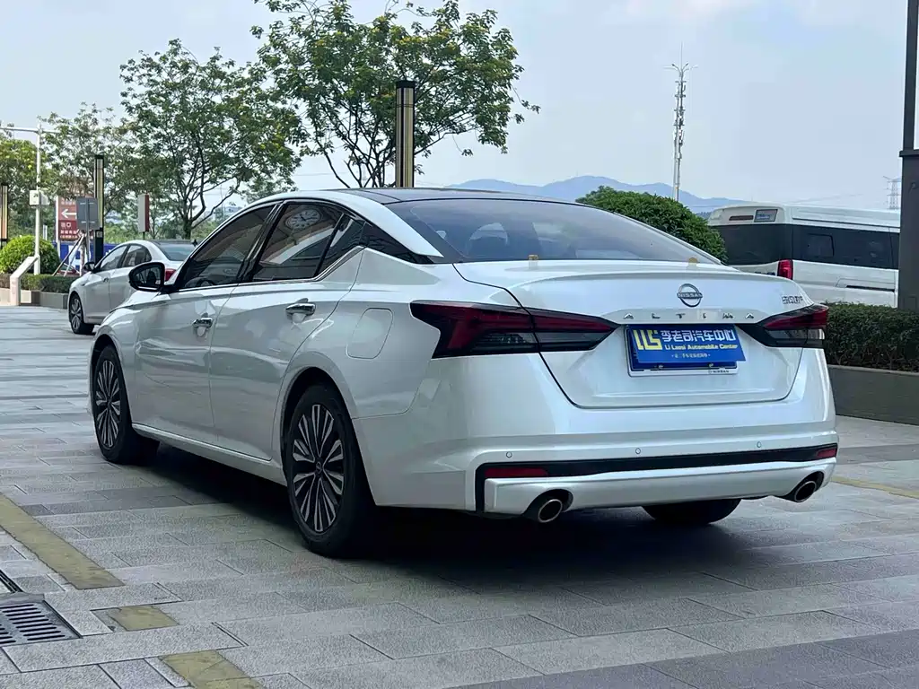 Nissan Teana — миниатюра 5