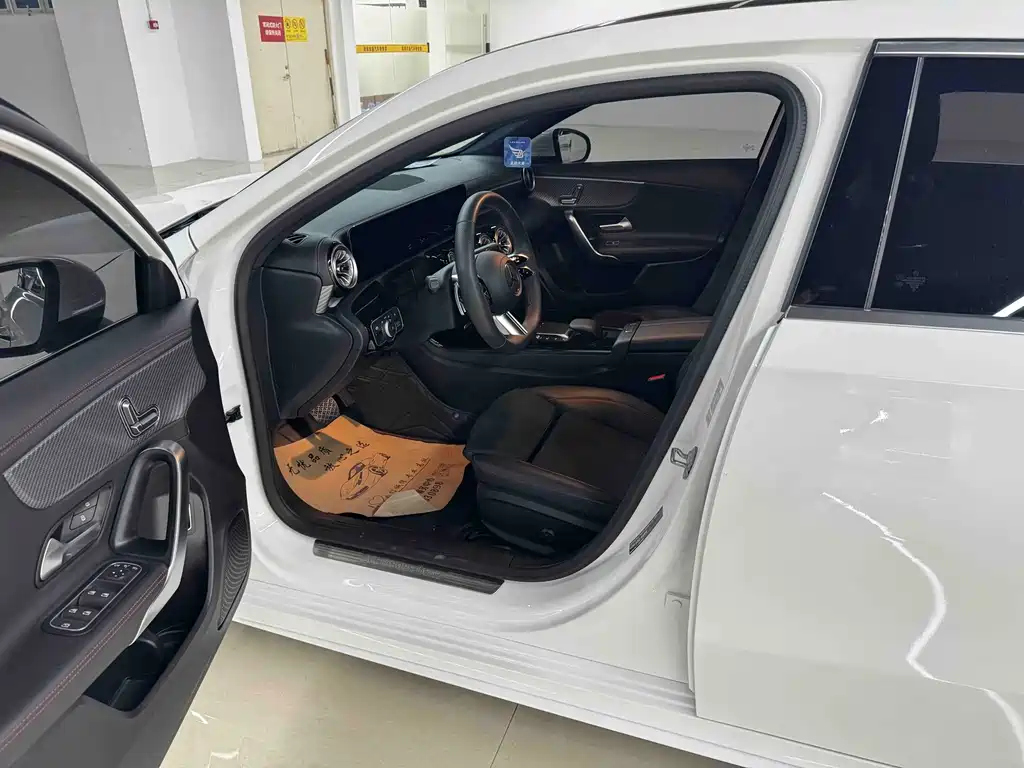 Mercedes-Benz A-Class — миниатюра 8