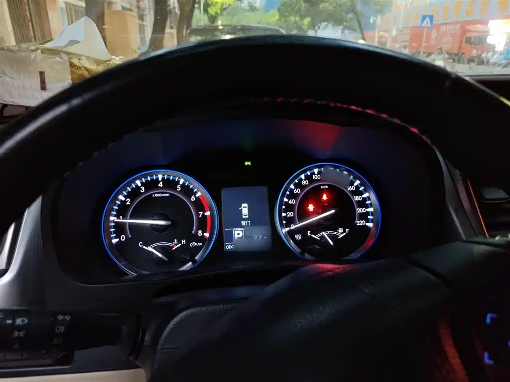 Toyota Highlander 2015 2.0T Luxury 7 мест