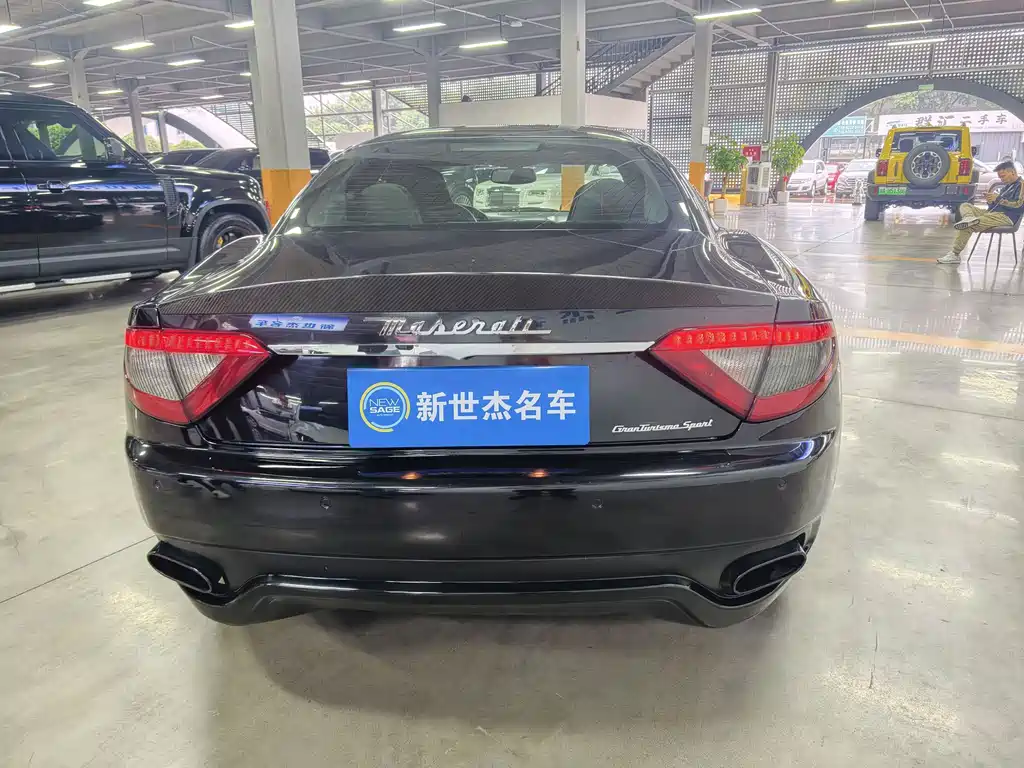 Maserati GranTurismo — миниатюра 11