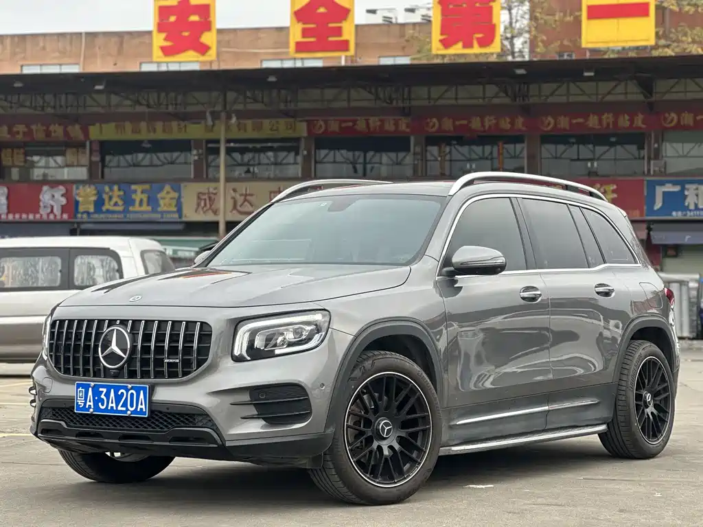 MERCEDES-BENZ GLB