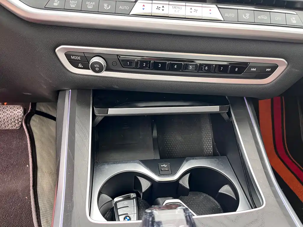 BMW X7 — миниатюра 16
