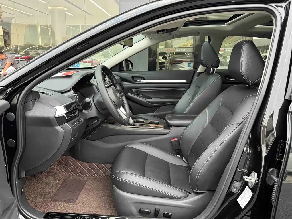 Nissan Teana — миниатюра 4