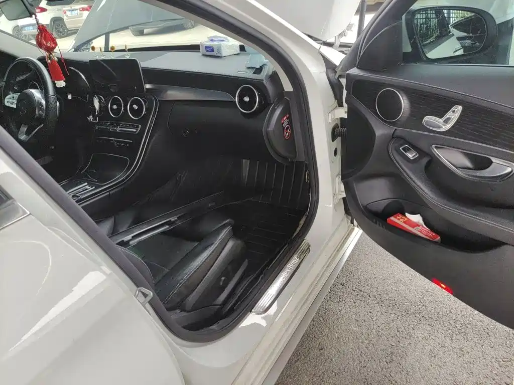 Mercedes-Benz C-Class — миниатюра 18