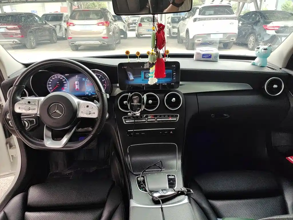 Mercedes-Benz C-Class — миниатюра 13