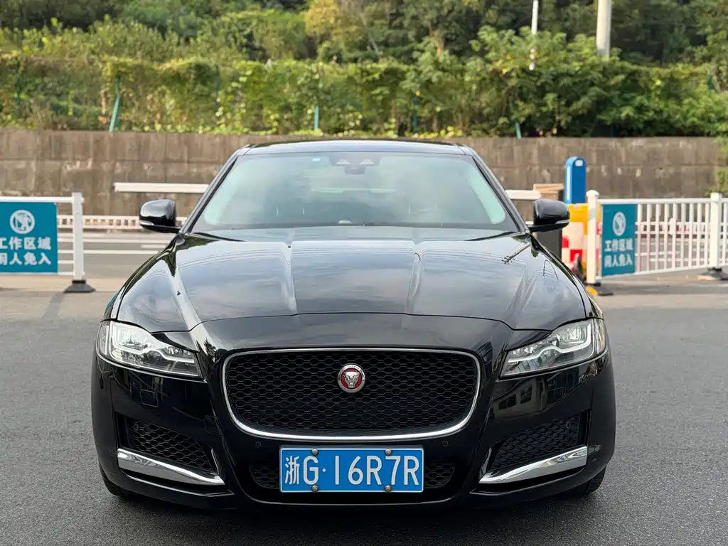 Jaguar XFL — миниатюра 2