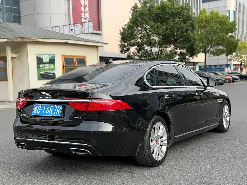 Jaguar XFL — миниатюра 15