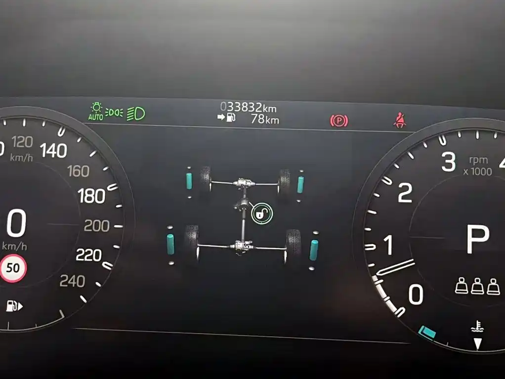 Land Rover Defender — миниатюра 14