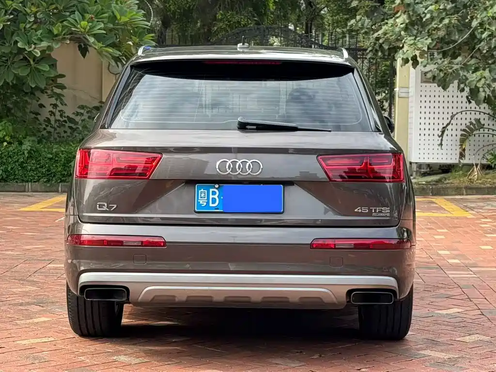 Audi Q7 — миниатюра 7