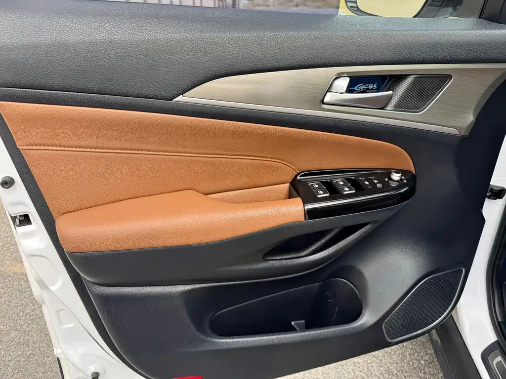 Changan CS95 — миниатюра 14