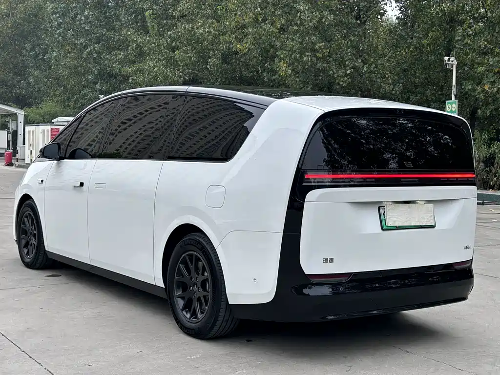 Li Auto Li MEGA — миниатюра 6