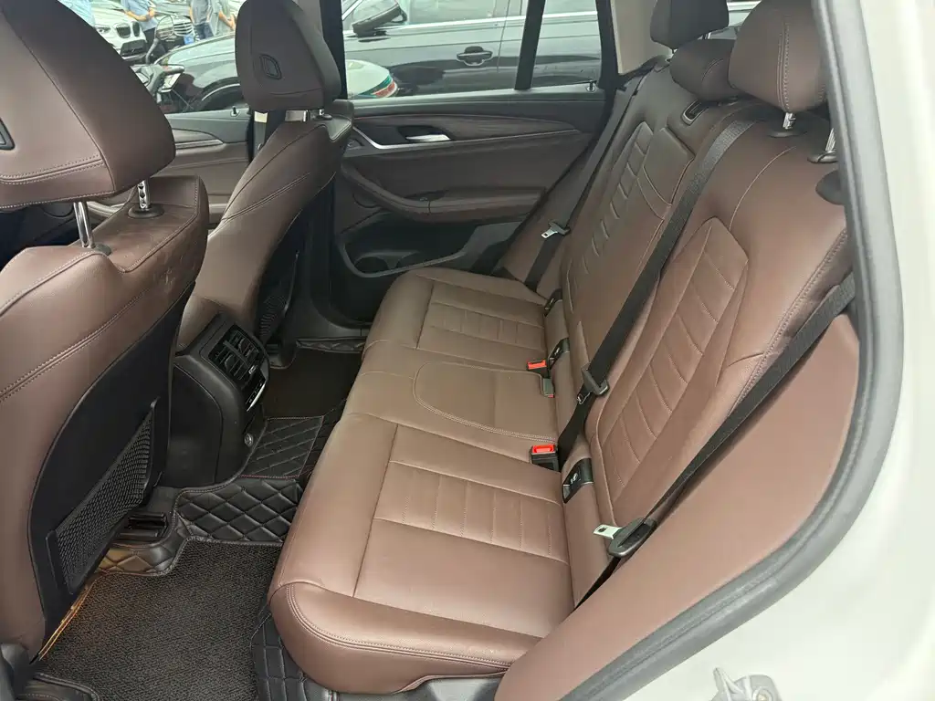 BMW X3 — миниатюра 10
