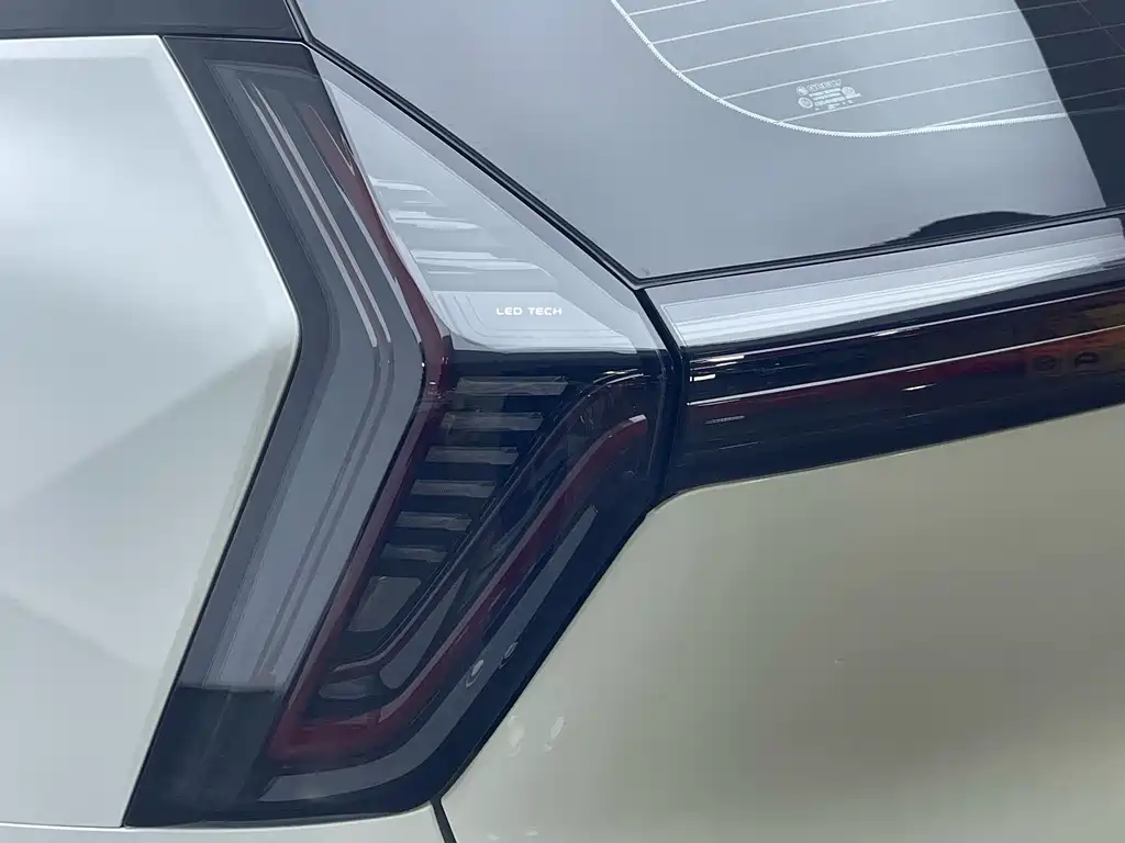 Geely Boyue L — миниатюра 10