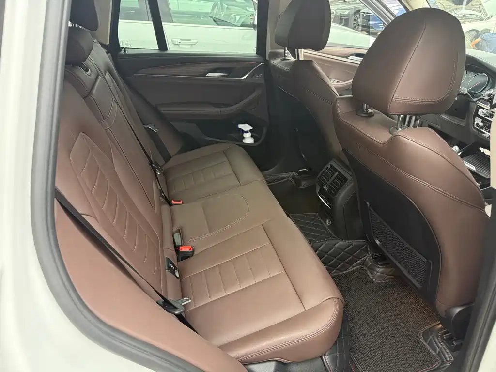 BMW X3 — миниатюра 12