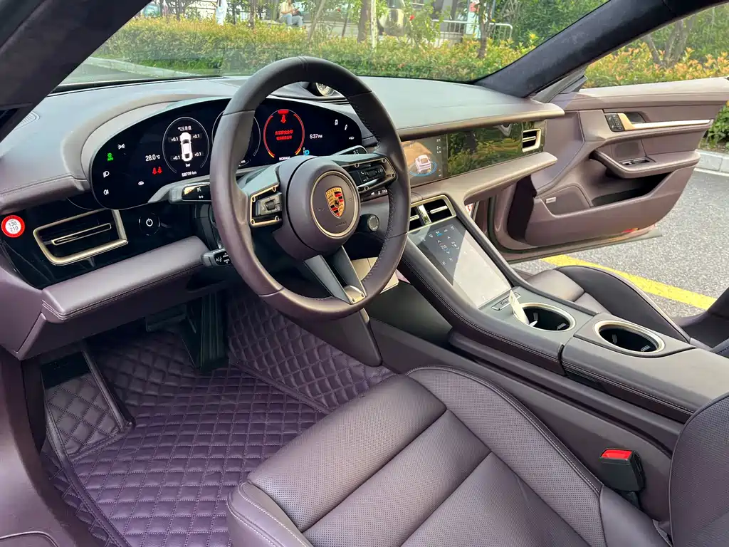 Porsche Taycan — миниатюра 7