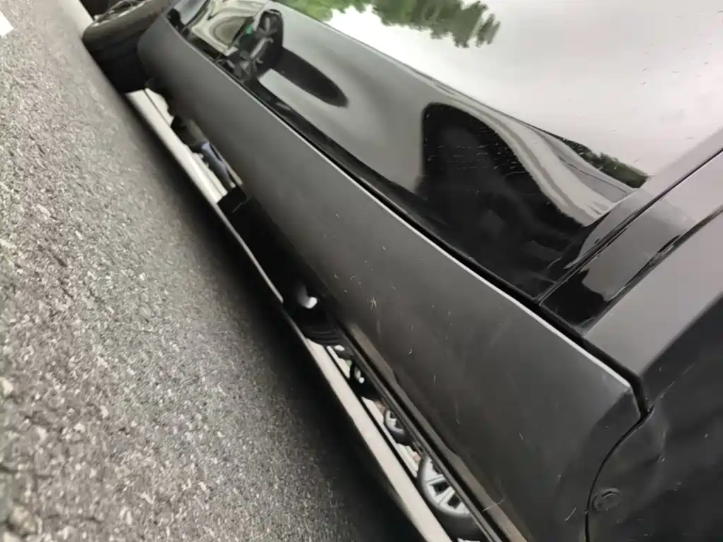 Tesla Model Y — миниатюра 21