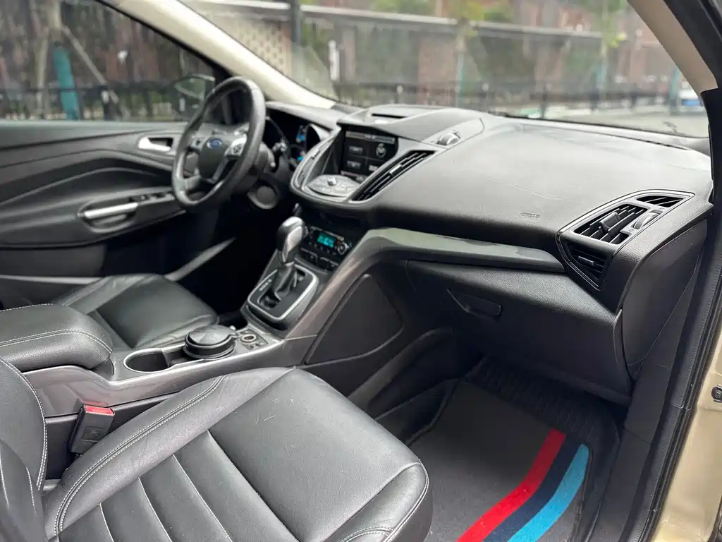 Ford Kuga — миниатюра 9