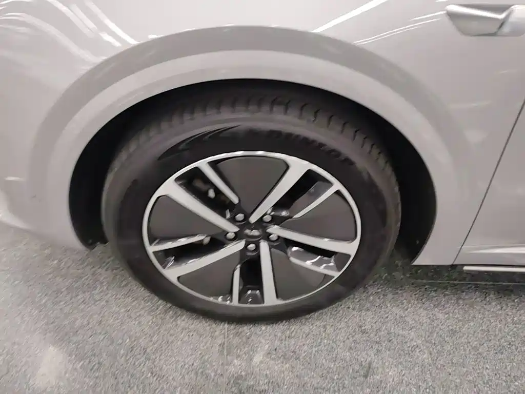 Li Auto Li L6 — миниатюра 23