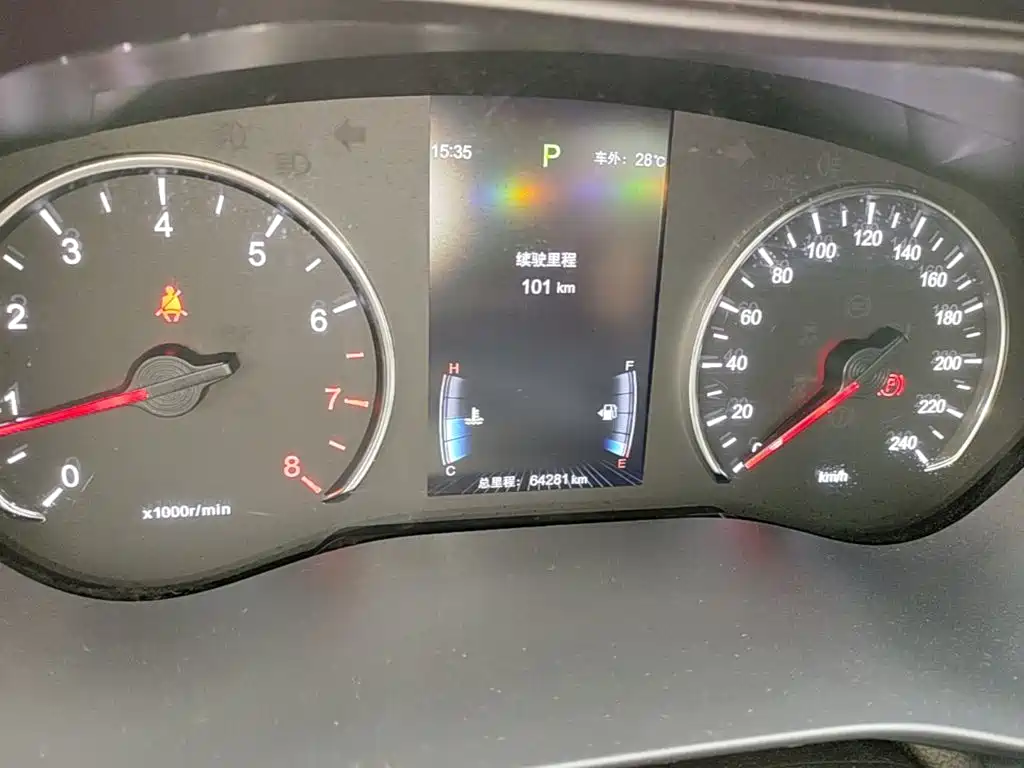 BYD MAX — миниатюра 12