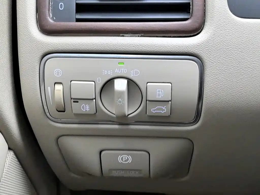 Volvo S80L — миниатюра 21