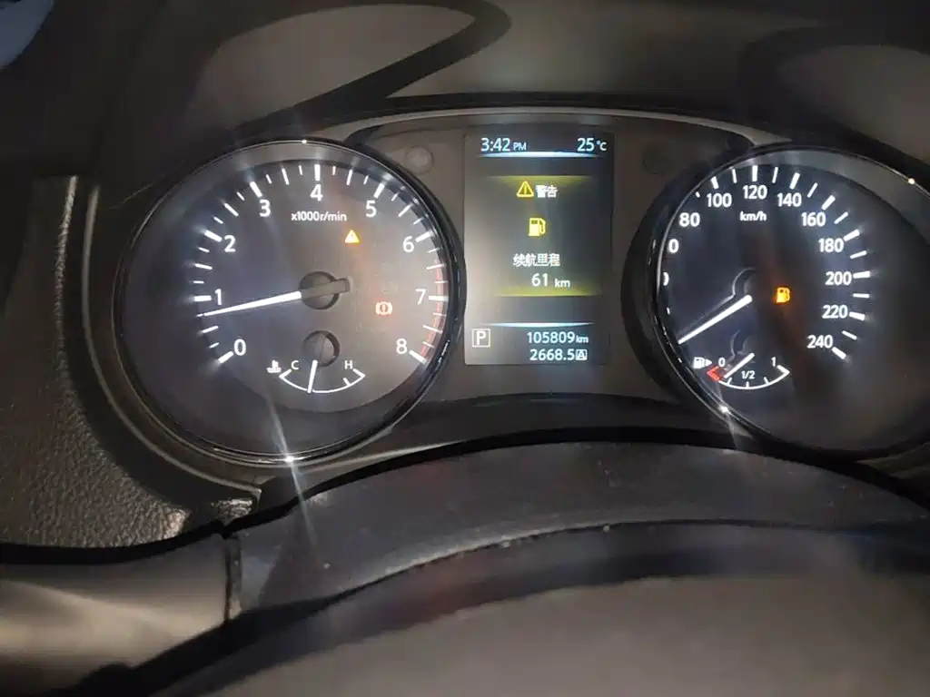Nissan Qashqai — миниатюра 17