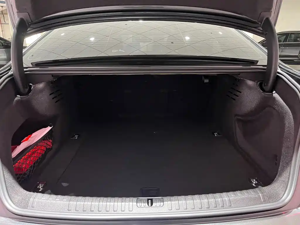 Audi A6L — миниатюра 8