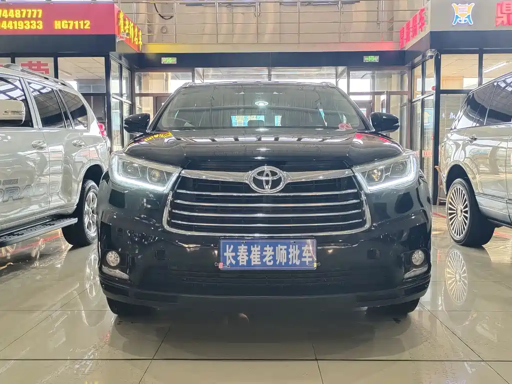 TOYOTA HIGHLANDER