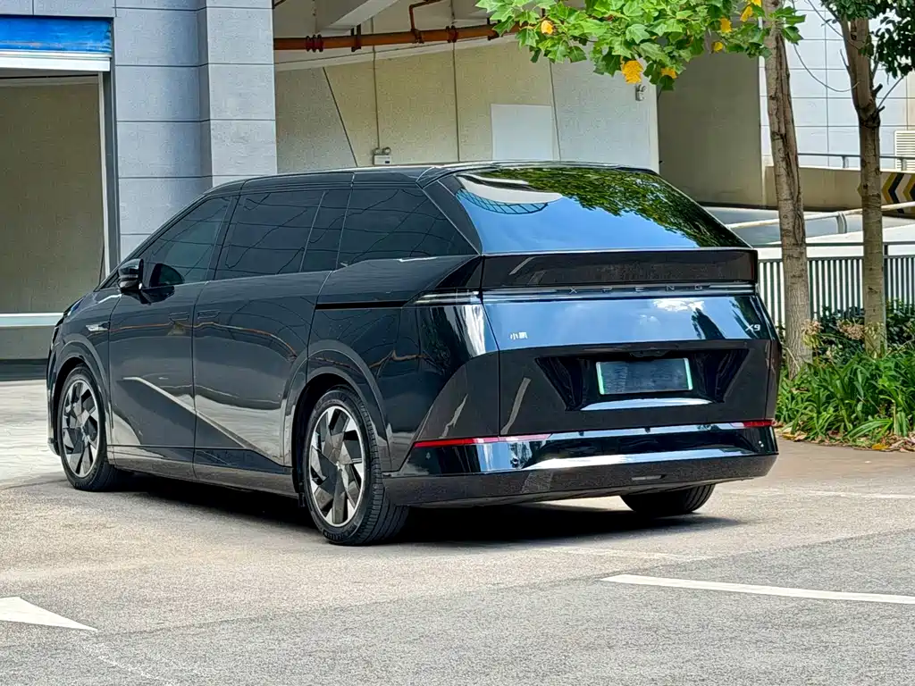 XPeng X9 — миниатюра 6