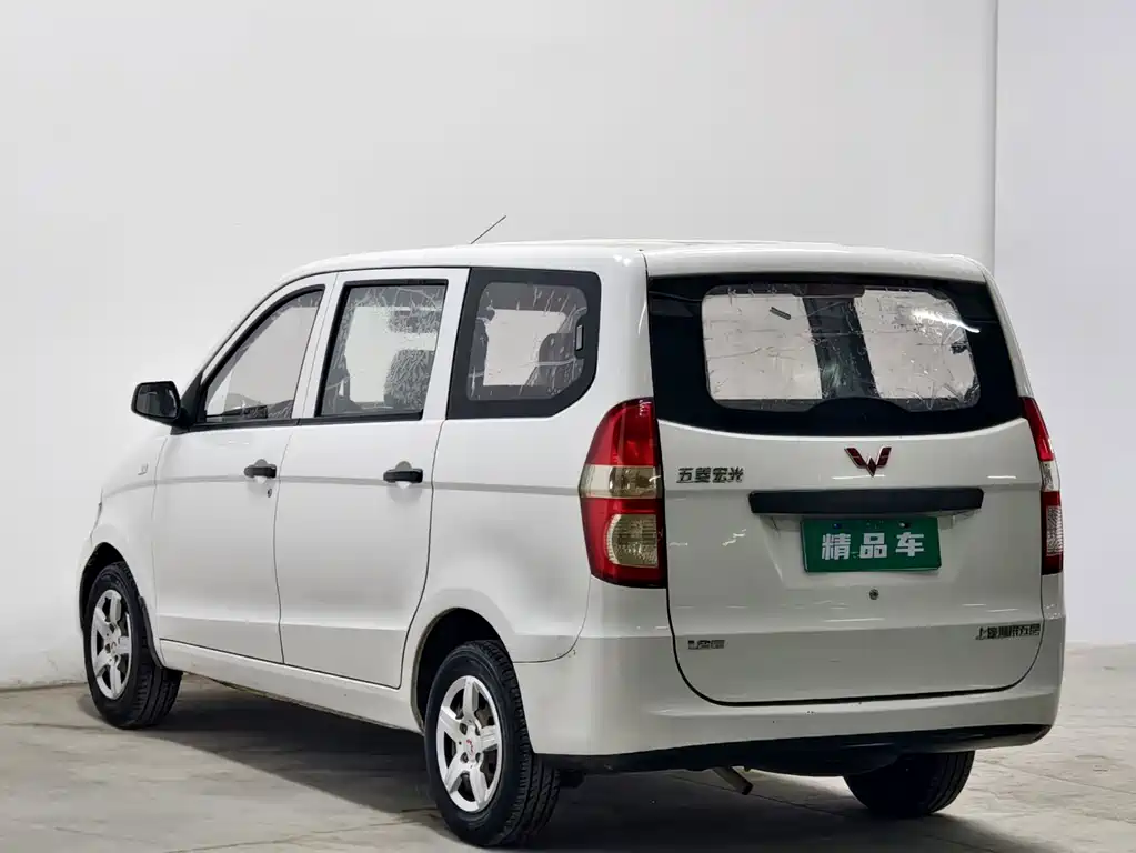 Wuling Hongguang — миниатюра 6