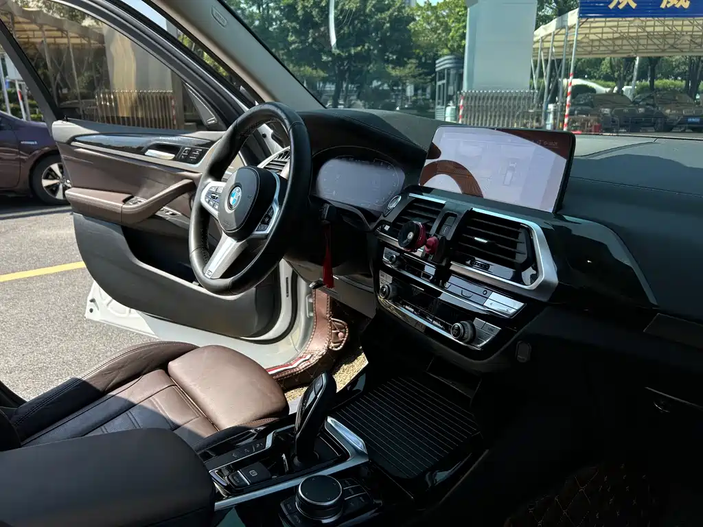 BMW X3 — миниатюра 8