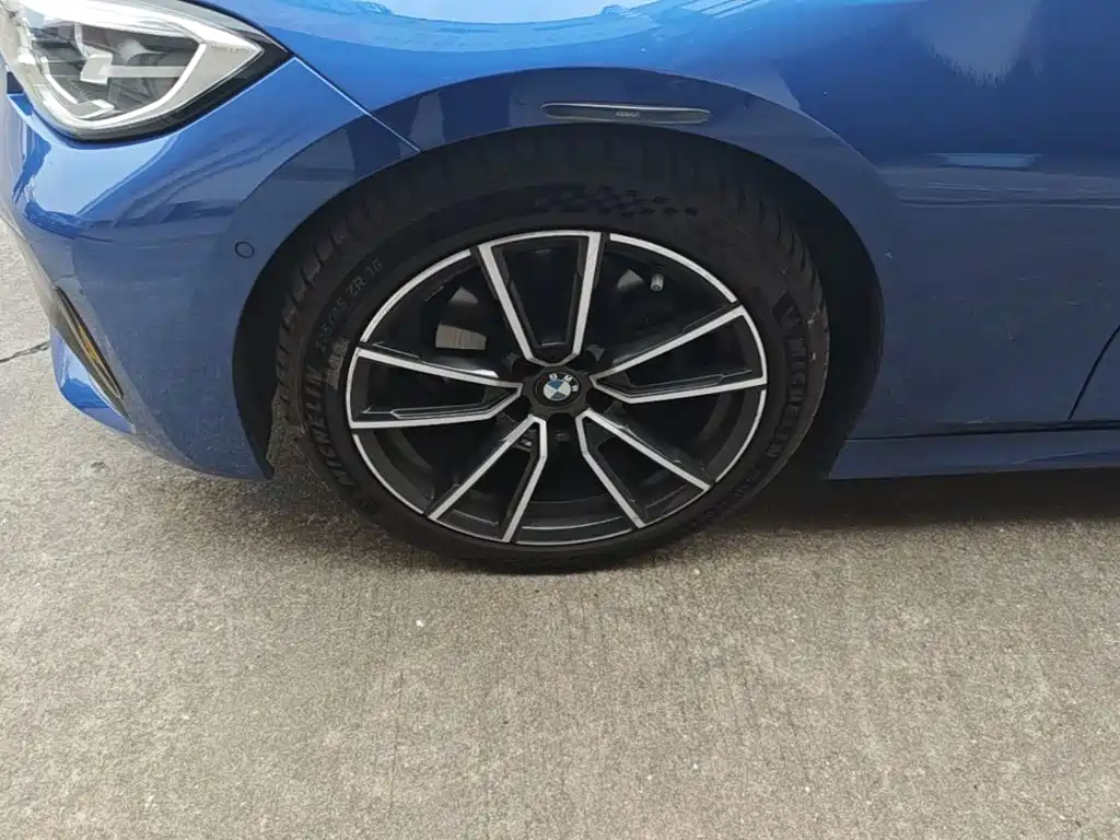 BMW 3 Series — миниатюра 23