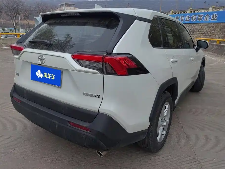 TOYOTA RAV4 RONGFANG