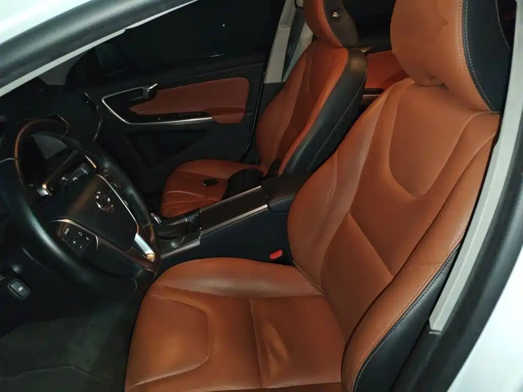 Volvo S60 — миниатюра 8