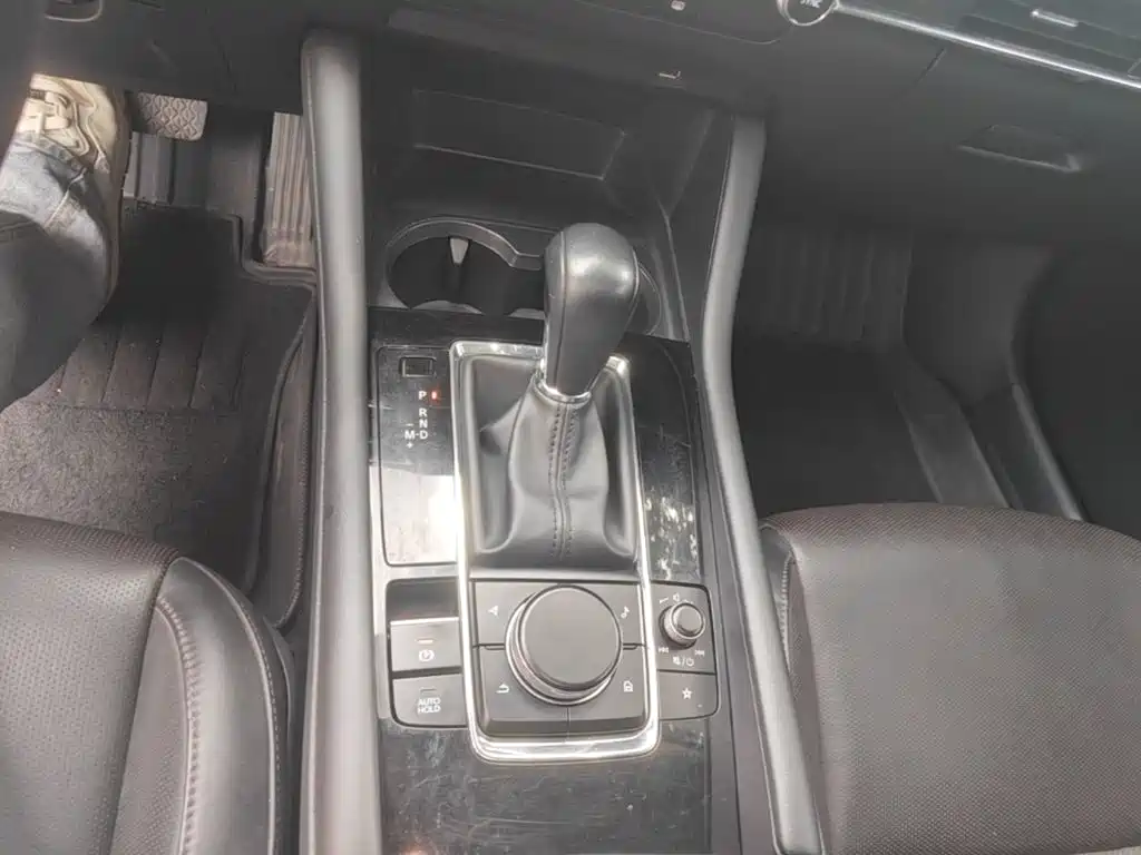 Mazda 3 Axela — миниатюра 14
