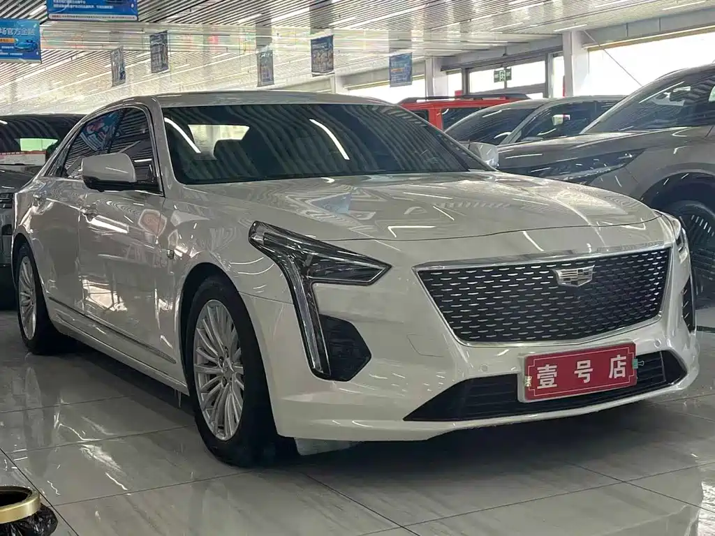 CADILLAC CT6
