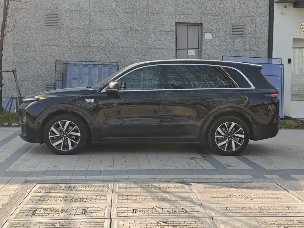 Li Auto IDEAL L8