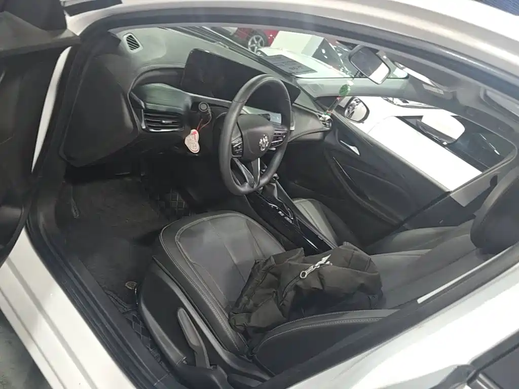 Buick Verano — миниатюра 15