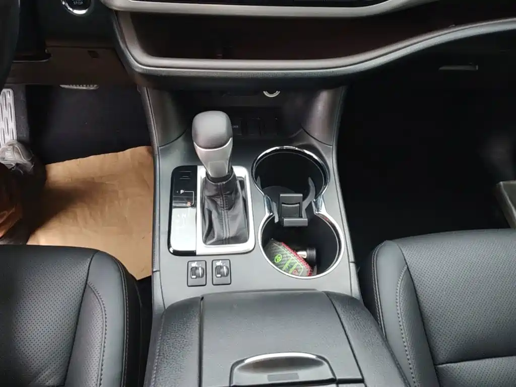 Toyota Highlander — миниатюра 14